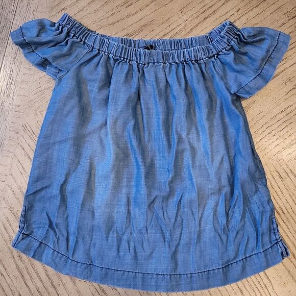 Denim blouse size S 💙 - Picture 2 of 4